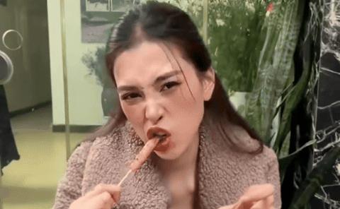 Bí quyết "ăn hoài không mập" của Hoa hậu Tiểu Vy- Ảnh 1. Bí quyết "ăn hoài không mập" của Hoa hậu Tiểu Vy- Ảnh 1.