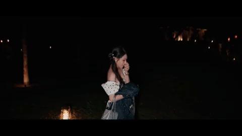 Video: Trọn vẹn màn cầu hôn lãng mạn của tuyển thủ Văn Thanh và bạn gái "trâm anh thế phiệt", làng bóng đá sắp có thêm "đám cưới cổ tích"- Ảnh 1.