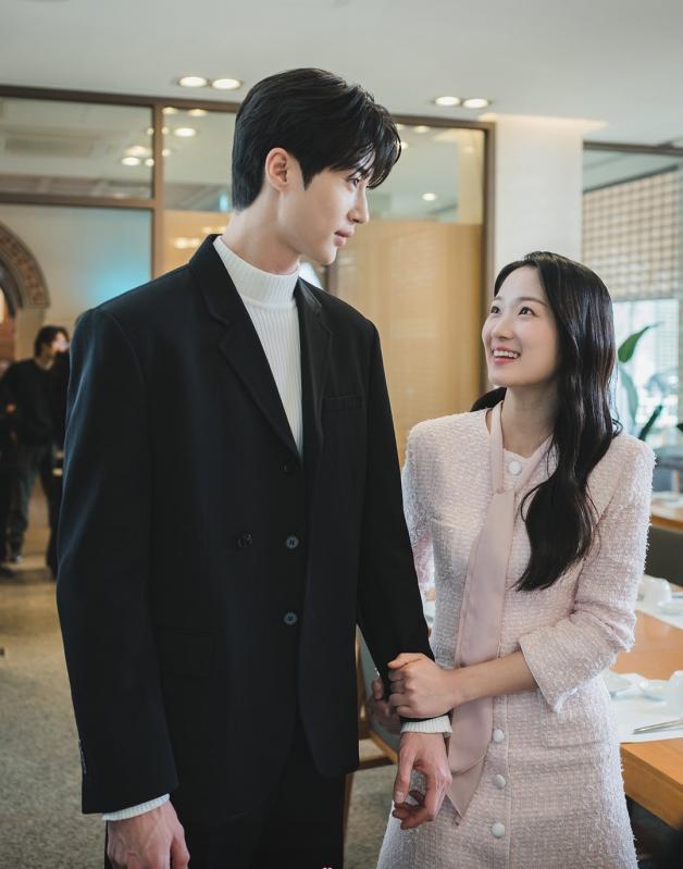 Cặp đôi phim giả tình thật ngầm công khai hút 2 triệu like: Nhà trai đẹp vô đối đang khiến toàn cầu phát cuồng- Ảnh 5.