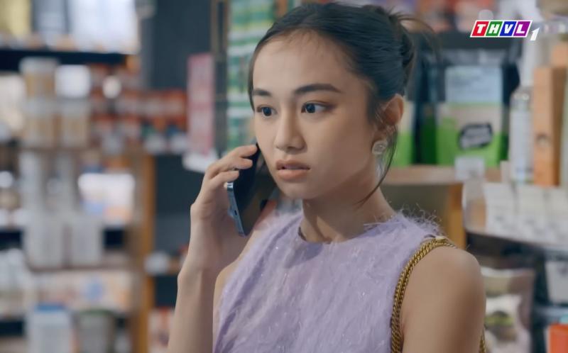 Bóng Ma Hạnh Phúc lộ hạt sạn ngớ ngẩn vô cùng, netizen thắc mắc "mắt mũi nữ chính để đâu vậy?"- Ảnh 2.
