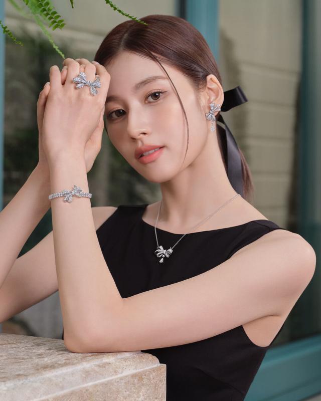 Sức mạnh của bộ đôi mỹ nhân quyền lực hàng đầu Nhật Bản: Chỉ cần đứng cạnh đã gây sốt, thần thái sang chảnh chiếm trọn spotlight - Ảnh 8.