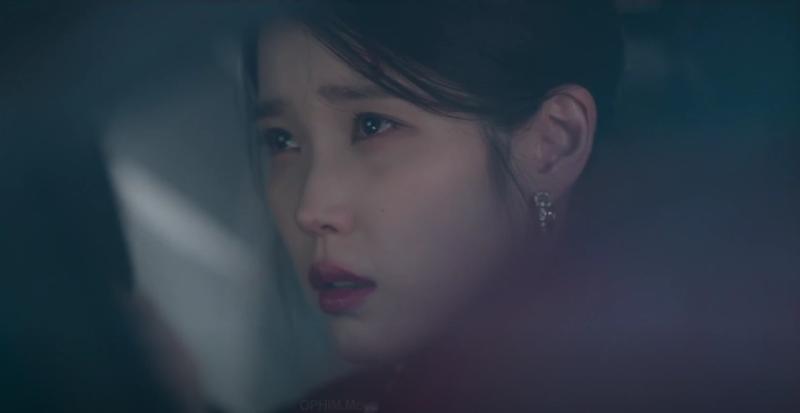 Perfect Crown tập 5: Byeon Woo Seok và IU vừa yêu vừa làm tổn thương nhau, cảnh cuối xem mà ấm lòng- Ảnh 2.