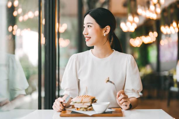 Ngày càng nhiều người tử vong vì tiểu đường, bác sĩ nhắc: Bữa sáng ăn nhiều 4 món này, đường huyết tăng “không phanh”- Ảnh 1.