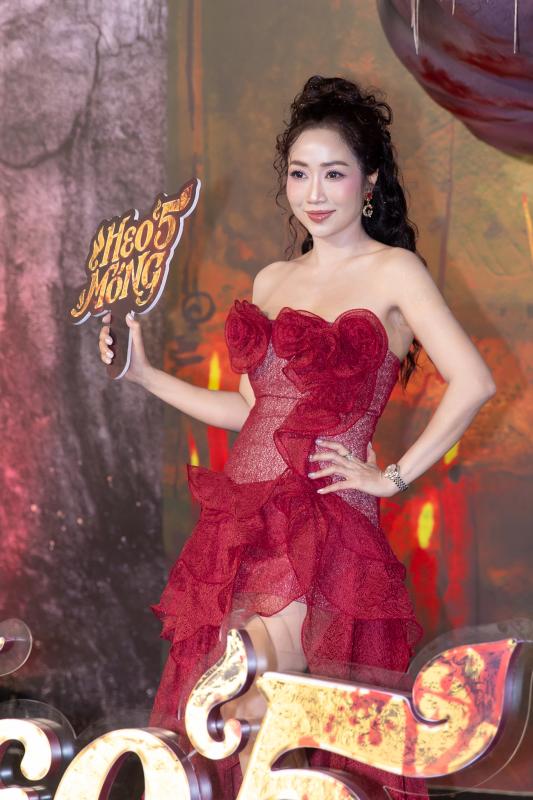 Thảm đỏ HOT nhất hôm nay: Tam Triều Dâng - Võ Điền Gia Huy dính như sam, Jun Vũ - Thuý Ngân đẹp loá cả mắt- Ảnh 10.