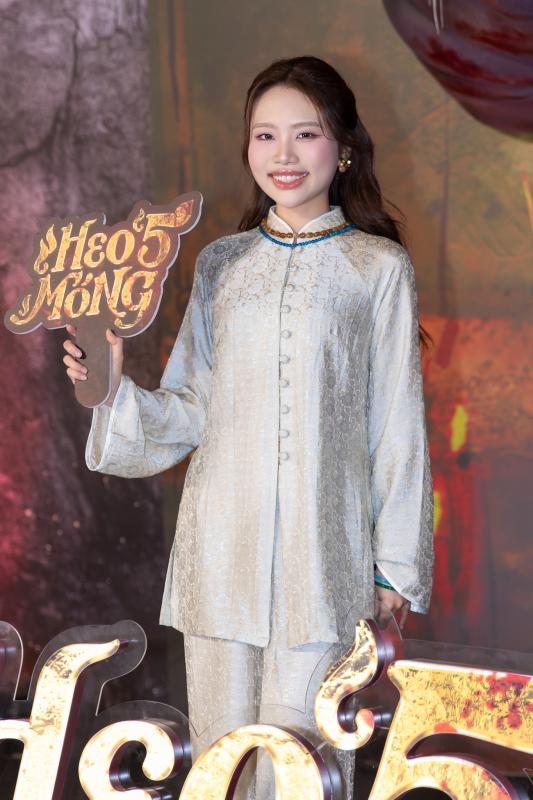 Thảm đỏ HOT nhất hôm nay: Tam Triều Dâng - Võ Điền Gia Huy dính như sam, Jun Vũ - Thuý Ngân đẹp loá cả mắt- Ảnh 23.