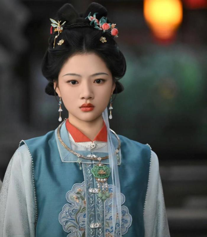 Đến bao giờ mỹ nhân này mới chịu giải nghệ: 1 tháng có 2 phim đều flop, đã diễn dở còn háo danh- Ảnh 1.