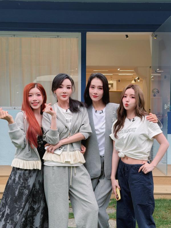 “Đệ nhất mỹ nhân showbiz” từng đánh bại Trang Pháp: Giọng ngọt gợi nhớ cả thanh xuân, visual U60 thách thức thời gian- Ảnh 6.