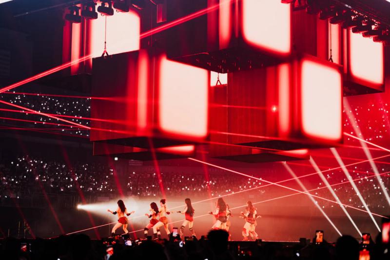 Concert như lễ hội quốc gia của 9 mỹ nhân bị chê hết thời, kỷ lục làm nên lịch sử 10 năm sau cả showbiz còn nể- Ảnh 4.