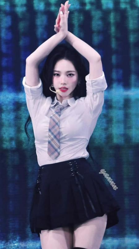 Cả triệu người sững sờ trước nhan sắc đẳng cấp của mỹ nhân đẹp hơn trí tuệ nhân tạo, visual cỡ này bảo sao cứ mãi hot!- Ảnh 6.