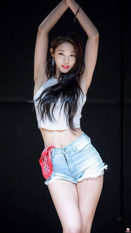 Showbiz tìm đỏ mắt không ra ngọc nữ quốc dân thứ hai: Body nét căng từng vòng, hết thời vì lý do "lãng xẹt"- Ảnh 3.