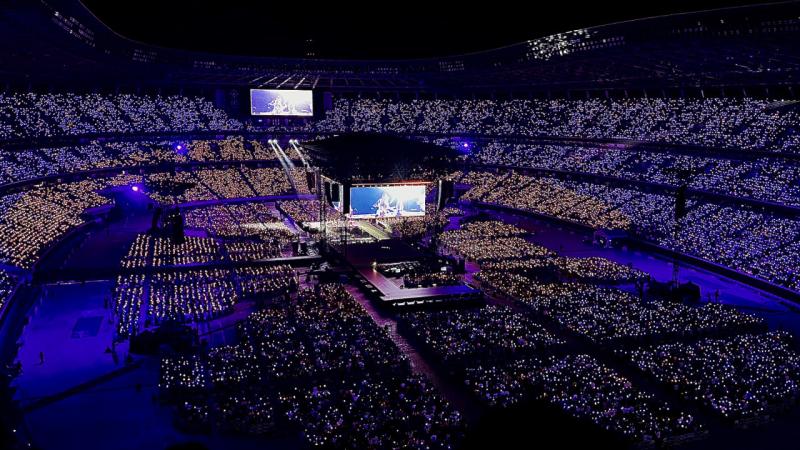Mỹ nhân rơi lệ khiến 9 triệu người xót xa, làm gì cũng bị chê hết thời mà có cả concert đi vào lịch sử - Ảnh 6.