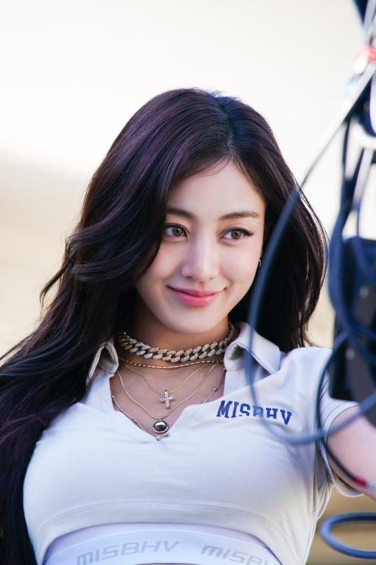 Showbiz có mỹ nhân đẹp như hiện thân của nữ thần Hy Lạp: Body tượng tạc, nhìn cơ bụng là đủ phát sốt- Ảnh 6.