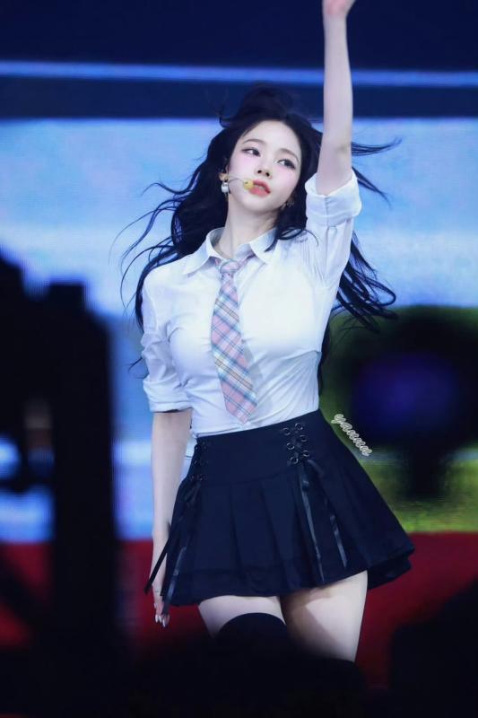 Cả triệu người sững sờ trước nhan sắc đẳng cấp của mỹ nhân đẹp hơn trí tuệ nhân tạo, visual cỡ này bảo sao cứ mãi hot!- Ảnh 5.
