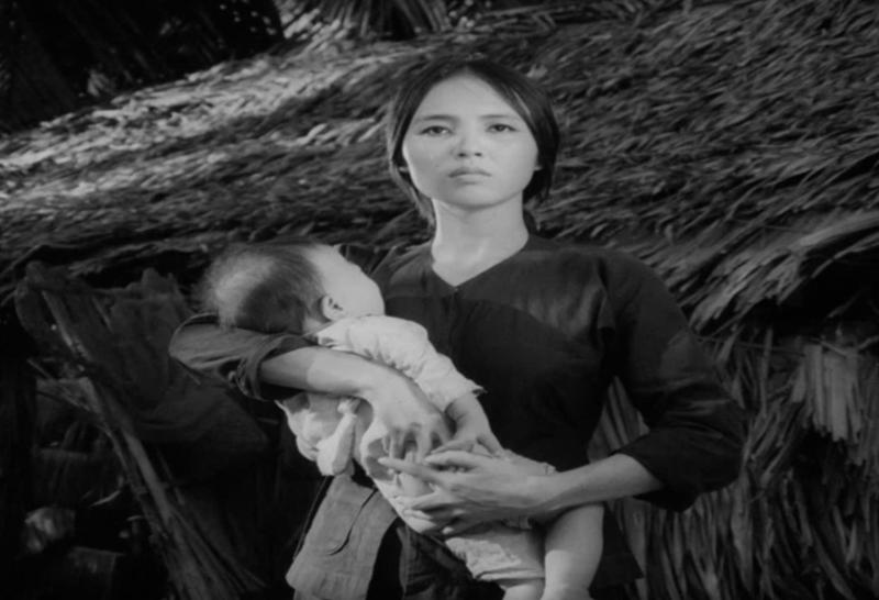 Nam NSND lương 6 triệu/tháng, sống bên mỹ nhân đình đám trong căn nhà 4 tầng ở phố Giáp Nhị- Ảnh 4.