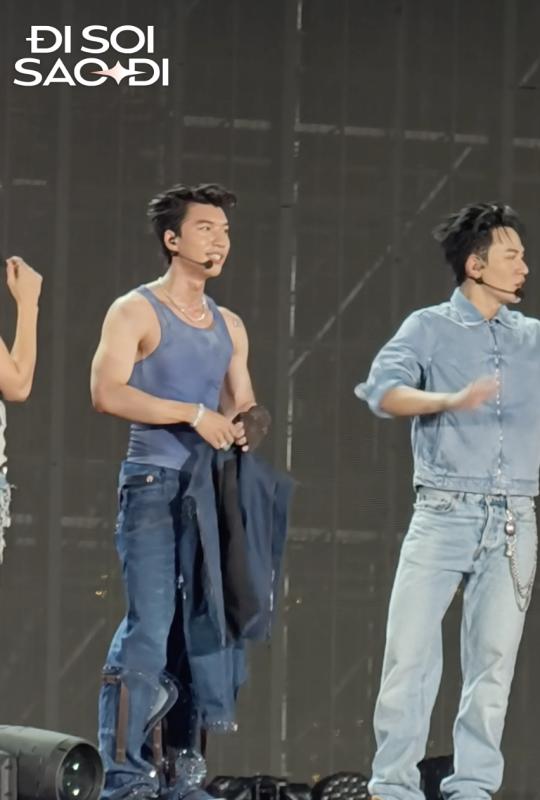 HIEUTHUHAI khoe body “cực phẩm” cơ bắp cuồn cuộn, tái hiện vũ đạo từng gây tranh cãi tại concert Anh Trai Say Hi- Ảnh 1.