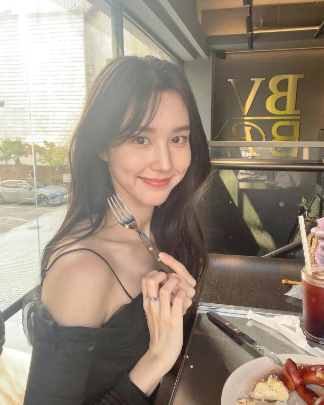 “Công chúa lai” đầu tiên của showbiz: Bị cấm hoạt động suốt 4 năm, nay làm ca sĩ mạng với 228 người hâm mộ - Ảnh 7.