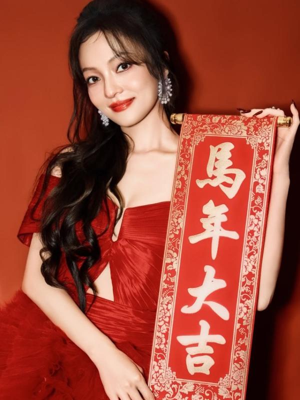 Mỹ nhân 43 tuổi nhan sắc như thiếu nữ: Sự nghiệp sụp đổ vì gia đình, tự mua cả hòn đảo ở cho yên thân- Ảnh 9.