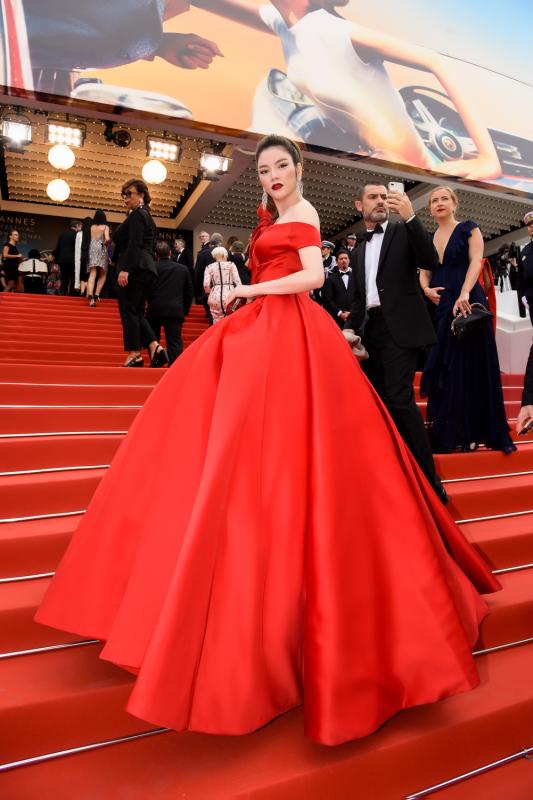 Mỹ nhân dự Cannes nhiều nhất showbiz Việt, chi 50 tỷ và mang 43 bộ váy đi thảm đỏ- Ảnh 4.