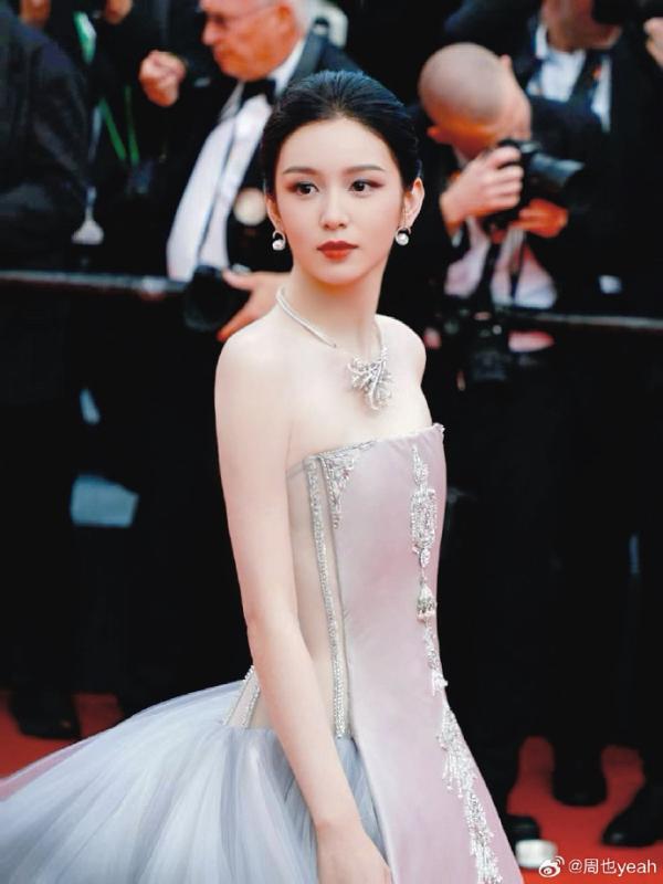 Bức ảnh xứng đáng phong thần của mỹ nhân đẹp chấn động thế gian ở Cannes- Ảnh 7.