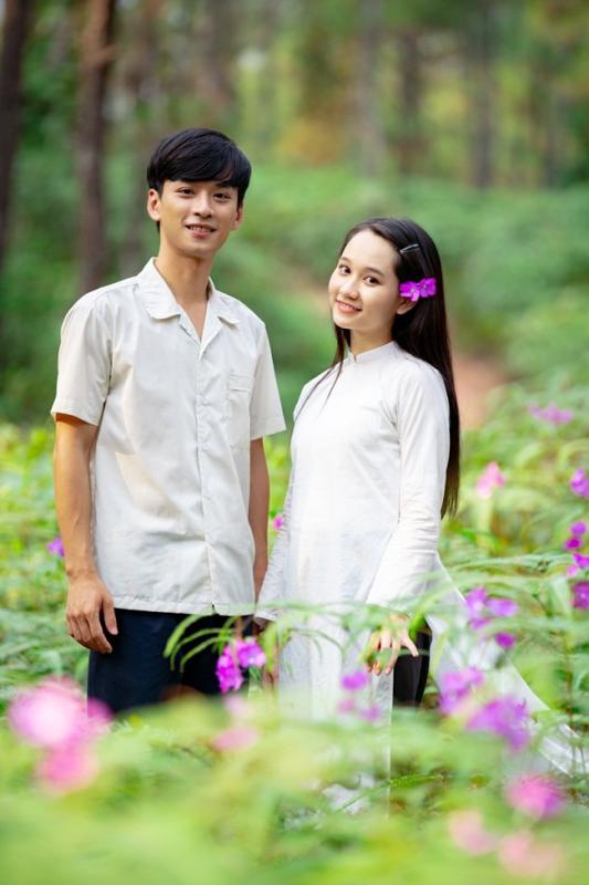 Xôn xao đoạn clip Nàng Mơ lườm “cháy mặt” Trúc Anh vì khoác tay Trần Nghĩa ở sự kiện- Ảnh 4.
