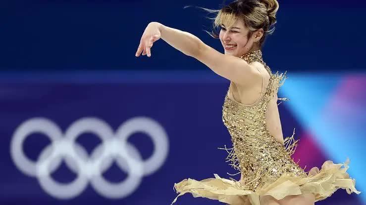Alysa Liu bị chê "mặc xấu nhất" Met Gala sở hữu profile khủng: Giành 2 HCV Olympic, 13 tuổi đã vô địch trượt băng- Ảnh 4.