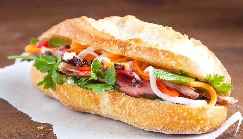 Ăn bánh mì sáng, 39 người nhập viện cấp cứu - Ảnh 1.