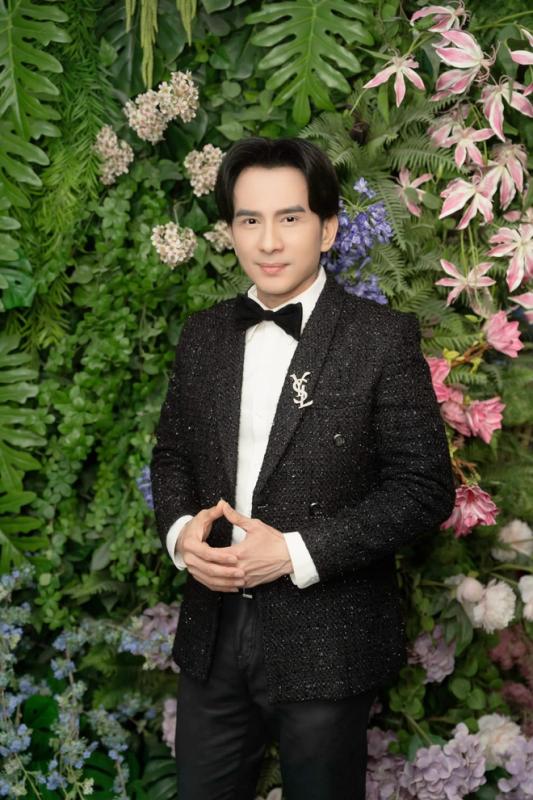 Việt Nam có ca sĩ hạng A cát-xê 10 cây vàng, nổi tiếng suốt 30 năm nay thông báo đi bán cà phê- Ảnh 2.