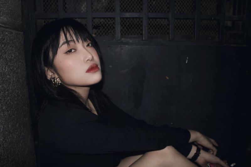 Đầu tư MV 5 triệu đồng, nữ ca sĩ Việt có hit để đời rồi lặn mất tăm không ai biết  - Ảnh 1.