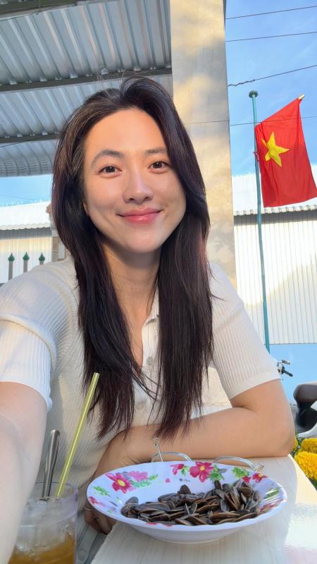 Ngắm nhan sắc nữ thần mặt mộc đẹp nhất Việt Nam mà tự ái, tàn tạ cỡ nào vẫn peak hơn nghìn lớp makeup- Ảnh 5.