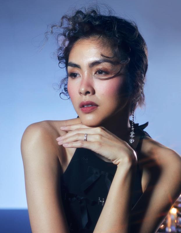 Ma Ran Đô thoải mái lộ diện, Tăng Thanh Hà quyết che ô đen kín bưng tại tiệc đóng máy Hoàng Hậu Cuối Cùng- Ảnh 7.