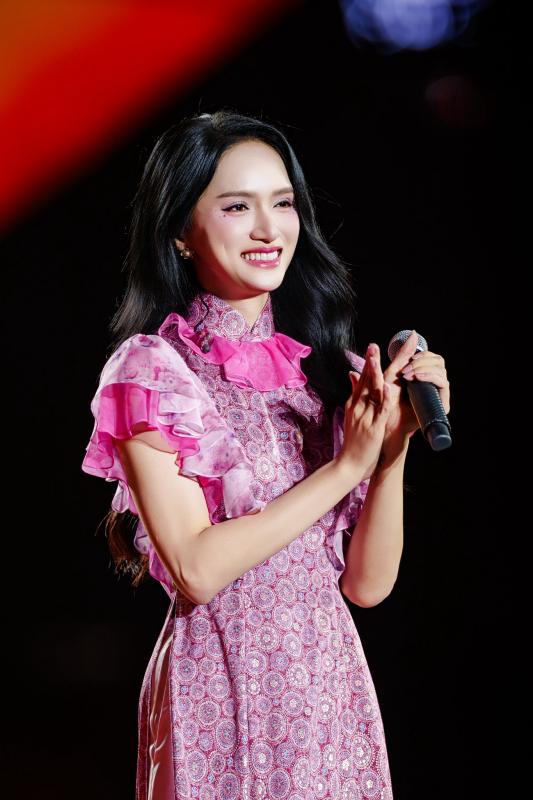 Việt Nam có mỹ nhân vừa thành Á hậu quốc tế: Hiện tượng đặc biệt của Vietnam Idol, 2 lần làm rạng danh nước nhà- Ảnh 3.