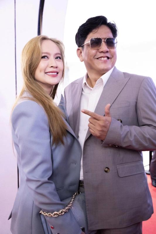 Cặp đôi viên mãn nhất nhì showbiz Việt: Nhà gái trẻ mãi không già suốt 20 năm, nhà trai nghe tên đã thấy nể- Ảnh 4.