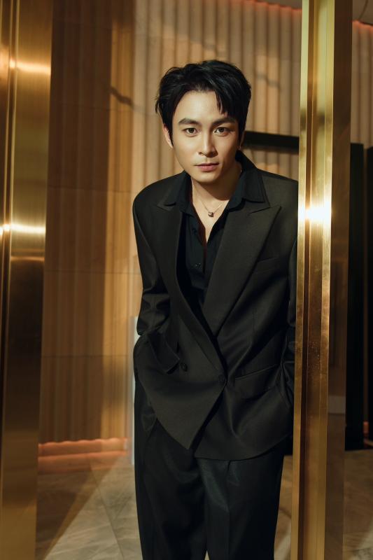Nam diễn viên tự nhận "giống cả showbiz", nhưng thực chất lại là "tắc kè hoa" độc bản của điện ảnh Việt- Ảnh 2.