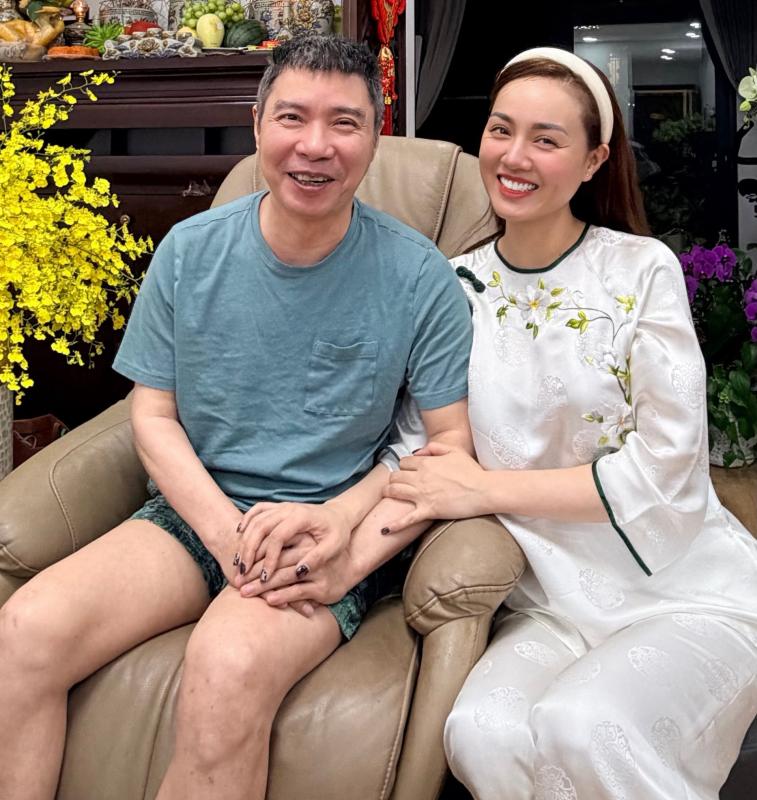 Vợ NS Công Lý uất ức nhắc thẳng 1 người lợi dụng hình ảnh chồng: "Bệnh tật vẫn bắt quay 10 clip/tháng"- Ảnh 4.
