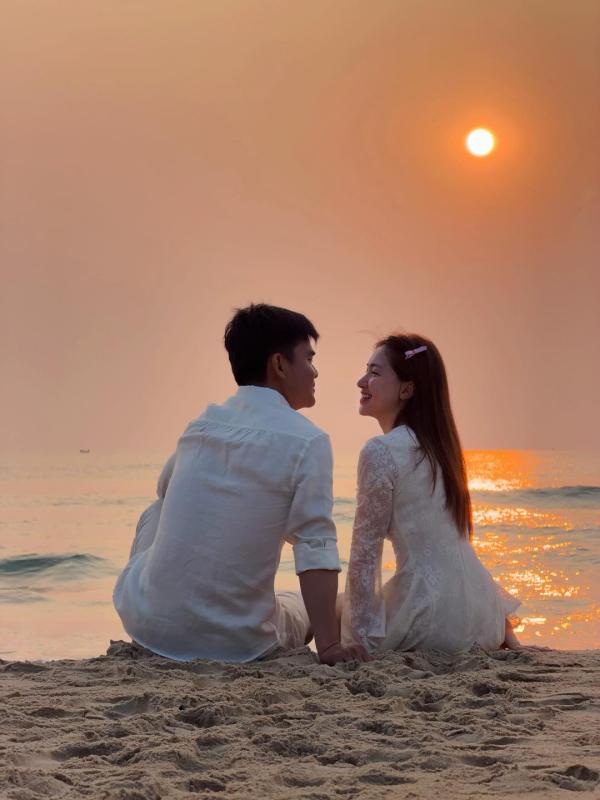 Phản ứng của Hoà Minzy khi được hỏi về chuyện đang có em bé- Ảnh 3.