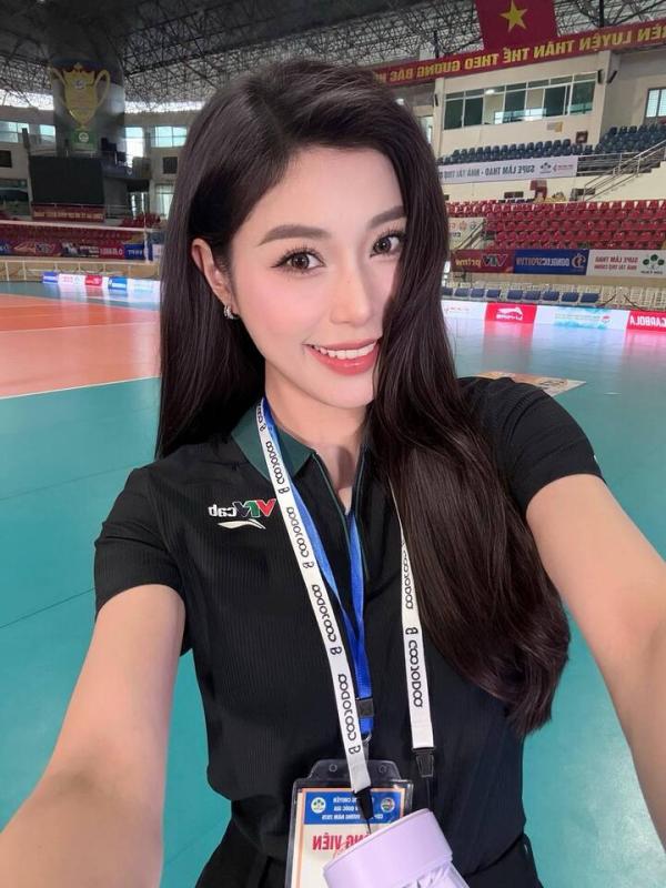 Nhan sắc nữ MC VTV là hoa khôi bóng chuyền, lọt top 10 hoa hậu Hoàn vũ Việt Nam- Ảnh 5.