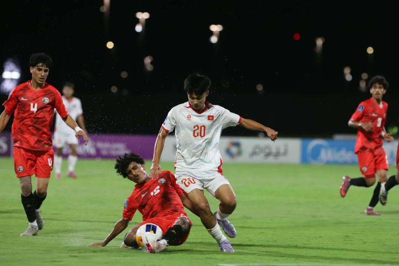 Diễn biến U17 Việt Nam vs U17 Yemen: VÀO! 1-0 cho Việt Nam - Ảnh 2.