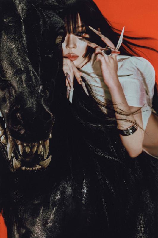 Nhóm đại mỹ nhân quyết "khô máu" chuyến này: Mời G-DRAGON hát chung, visual độc dị lấn lướt showbiz - Ảnh 18.