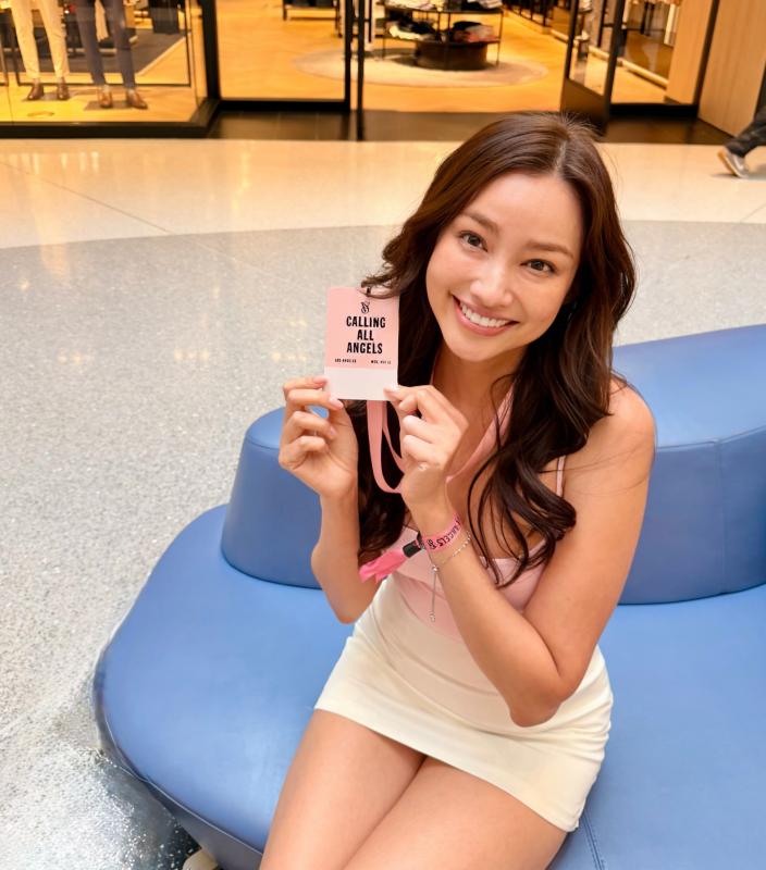 Động thái lạ của Á hậu Trúc Diễm sau khi casting Victoria's Secret- Ảnh 1.