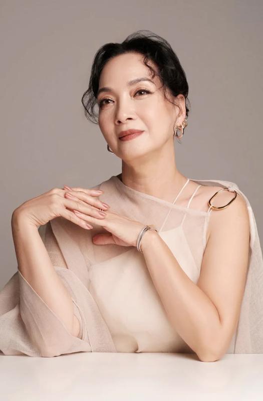 Nữ NSND có hôn nhân viên mãn hơn 30 năm, nhưng chưa một lần mặc váy cưới- Ảnh 7.