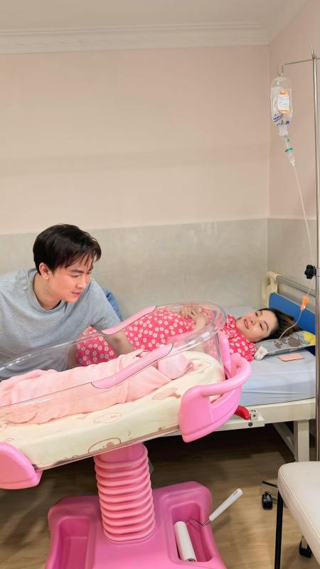 Cháu gái NS Kim Tiểu Long sinh con với ca sĩ làm bố đơn thân, có 1 con riêng- Ảnh 1.