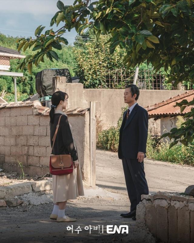 Lần đầu xem phim Hàn mà ức chế phát khóc vẫn phải tấm tắc khen hay: Ai định thử thì phải chuẩn bị tâm lý- Ảnh 4.