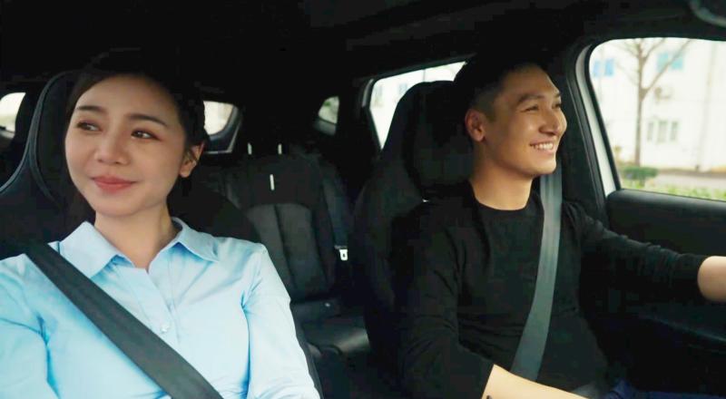 Bước Chân Vào Đời tập 33: Mạnh Trường "thả thính" Quỳnh Kool, khán giả sốc đường tập thể- Ảnh 4.