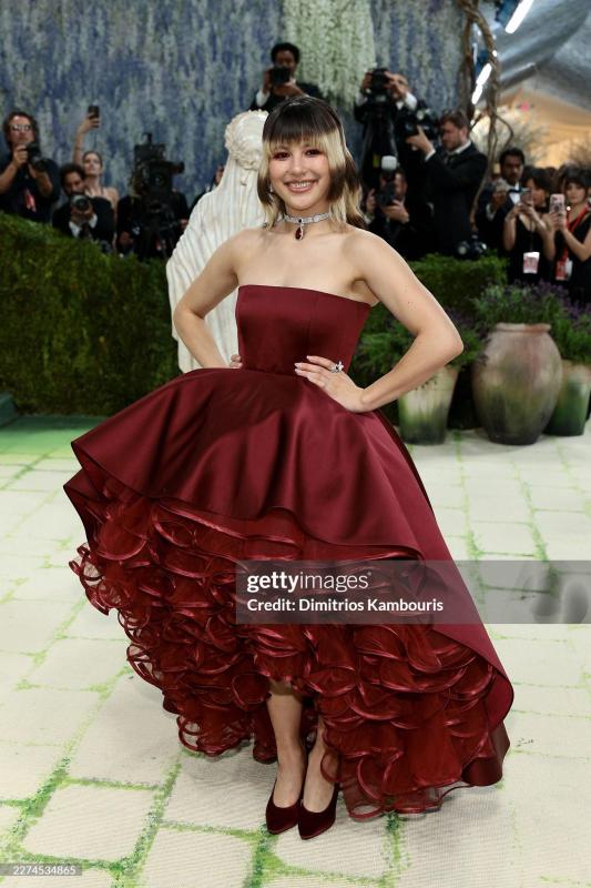 Alysa Liu bị chê "mặc xấu nhất" Met Gala sở hữu profile khủng: Giành 2 HCV Olympic, 13 tuổi đã vô địch trượt băng- Ảnh 2.