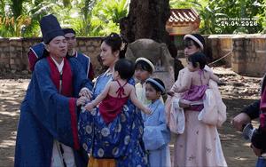 Phản ứng của Ngọc Trinh khi bạn diễn nói thẳng: “Biết phim có Ngọc Trinh là thấy sợ”- Ảnh 2.
