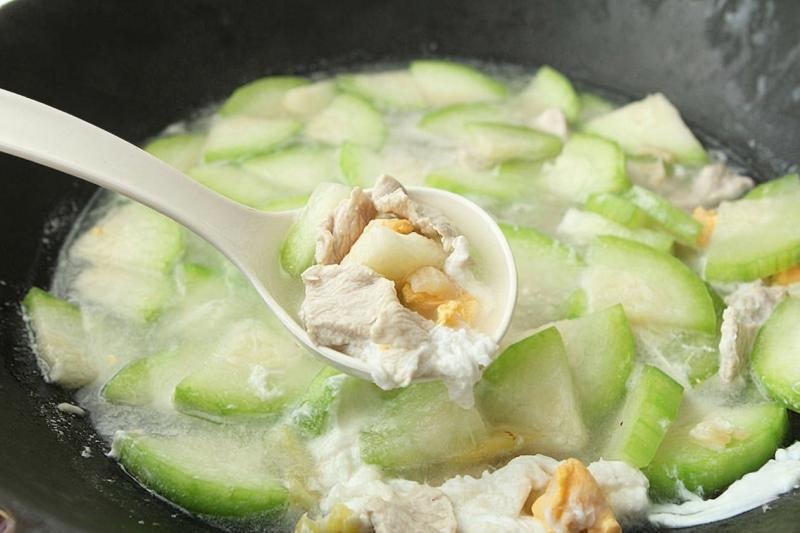Món ăn tuyệt vời cho bữa cơm mùa hè: Nấu dễ lại giúp giải nhiệt mùa hè, giảm phù nề, tốt cho lá lách và dạ dày- Ảnh 10.