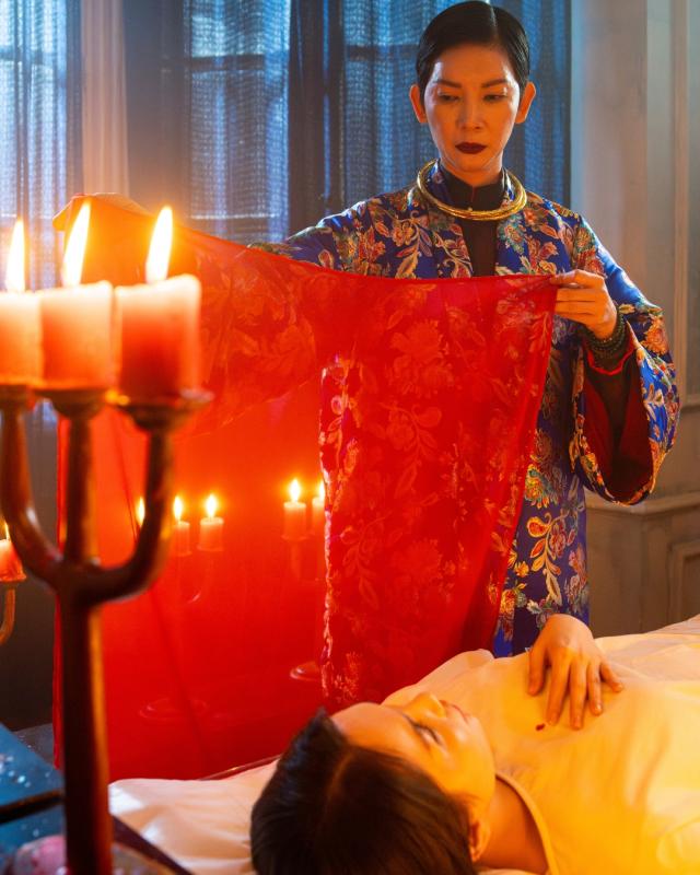 Không khen nổi phim của Ngọc Trinh: Kịch bản nói không với logic, 10 giây hù dọa 1 lần quá vô nghĩa- Ảnh 5.