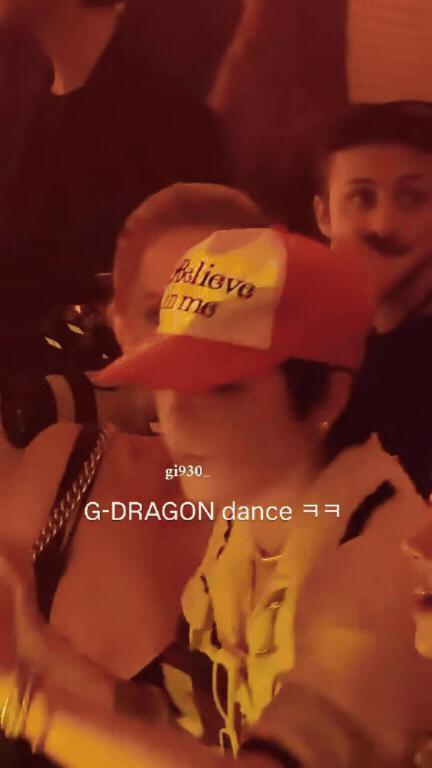 Jennie mặc độc bra diễn vũ đạo bỏng mắt ở show Chanel, G-DRAGON nhảy theo nhiệt tình- Ảnh 5.