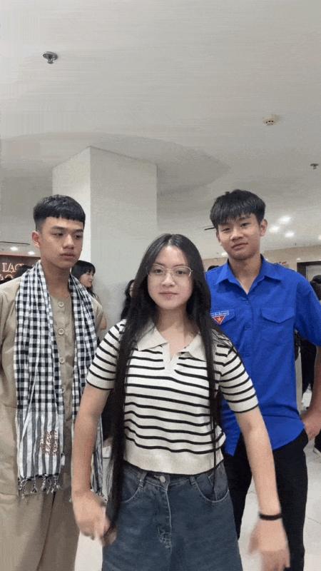 Màn dậy thì thành công nhất Việt Nam là đây: Mới 15 tuổi đã ra dáng đại mỹ nhân, visual nét căng không điểm trừ- Ảnh 1.
