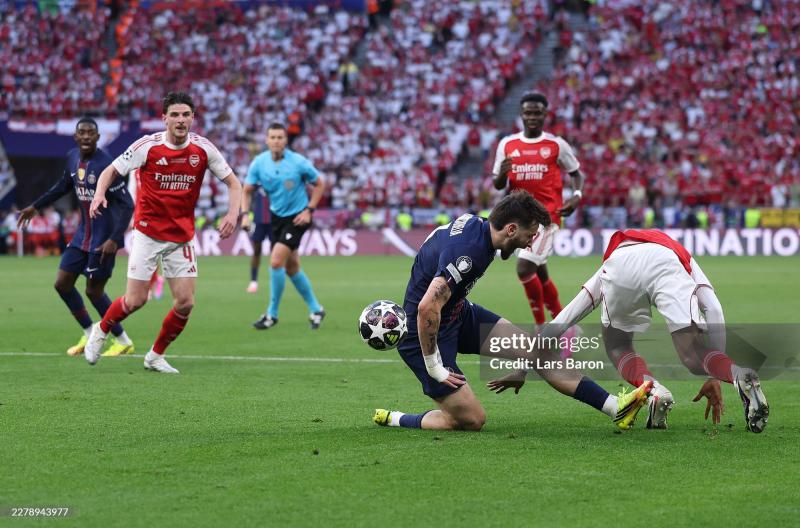 Arsenal nhận thất bại đau đớn sau loạt sút luân lưu, PSG bảo vệ thành công ngôi vô địch Champions League- Ảnh 10.